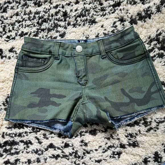 Reversible Size 3 Flipside Shorts - Picture 6 of 7